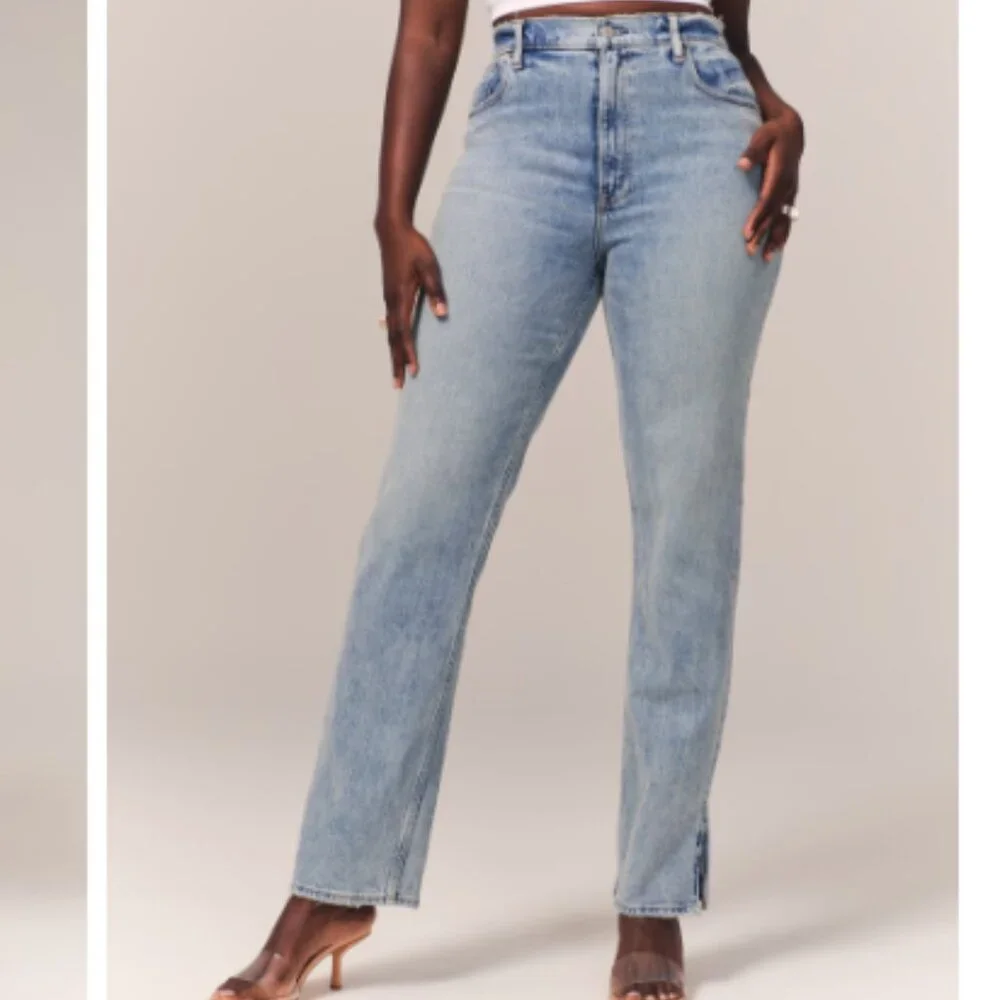 Abercrombie & Fitch - The Slim Straight Ultra High Rise - Picture 2 of 12
